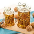 Грецкие орехи и мед для мужчин